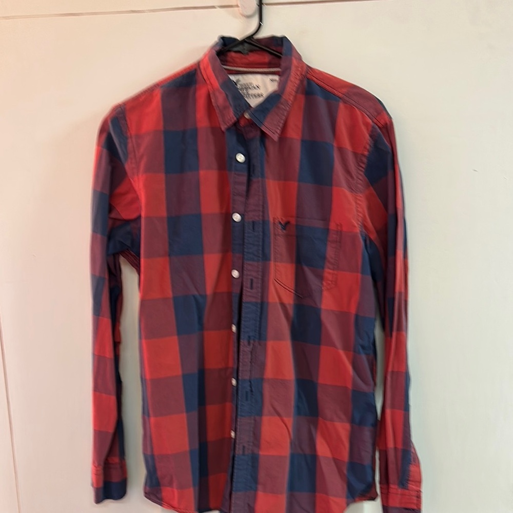 American Eagle Outfitters Red and Blue Casual Button Down Shirt
